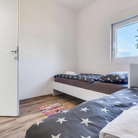 Branka By Interhome Pridraga