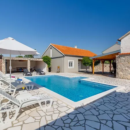 Branka By Interhome Pridraga