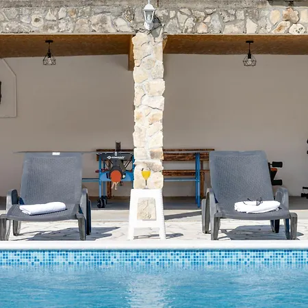 Branka By Interhome